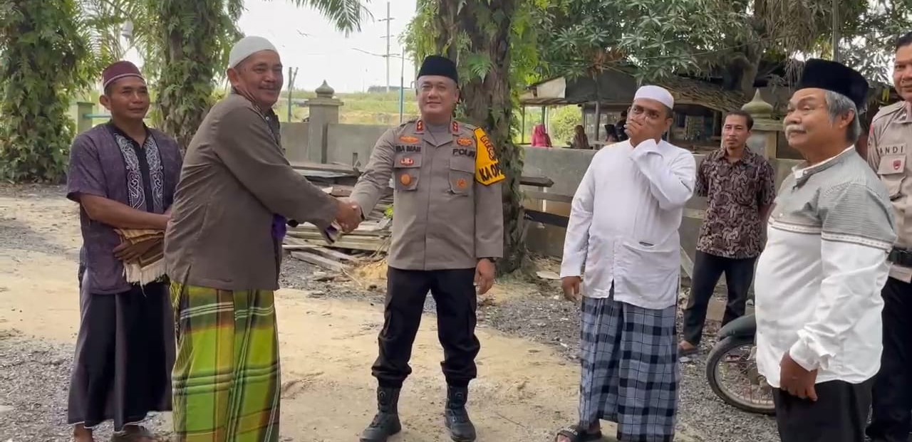 Tingkatkan Kamtibmas, Kapolres Rohil Cooling System di Simpang Mutiara