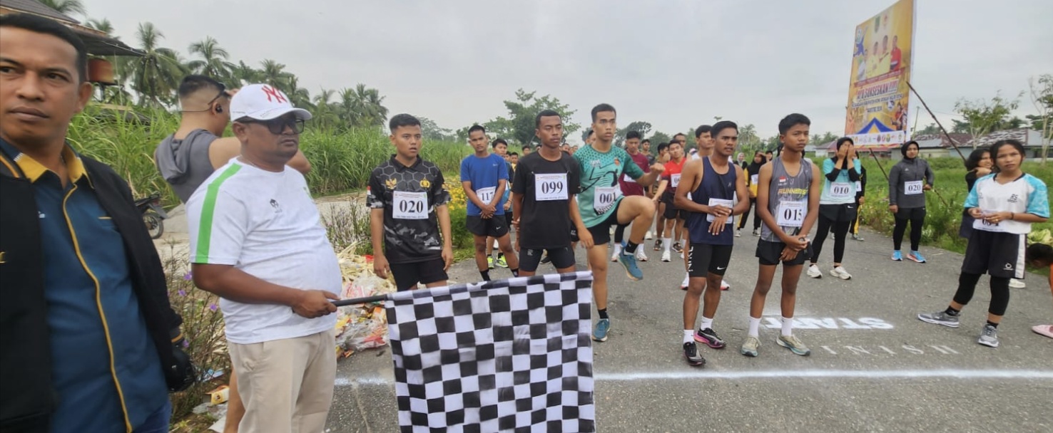Ketua KONI Rohil Lepas 133 Pelari Cabor Atletik Nomor 5000 Meter