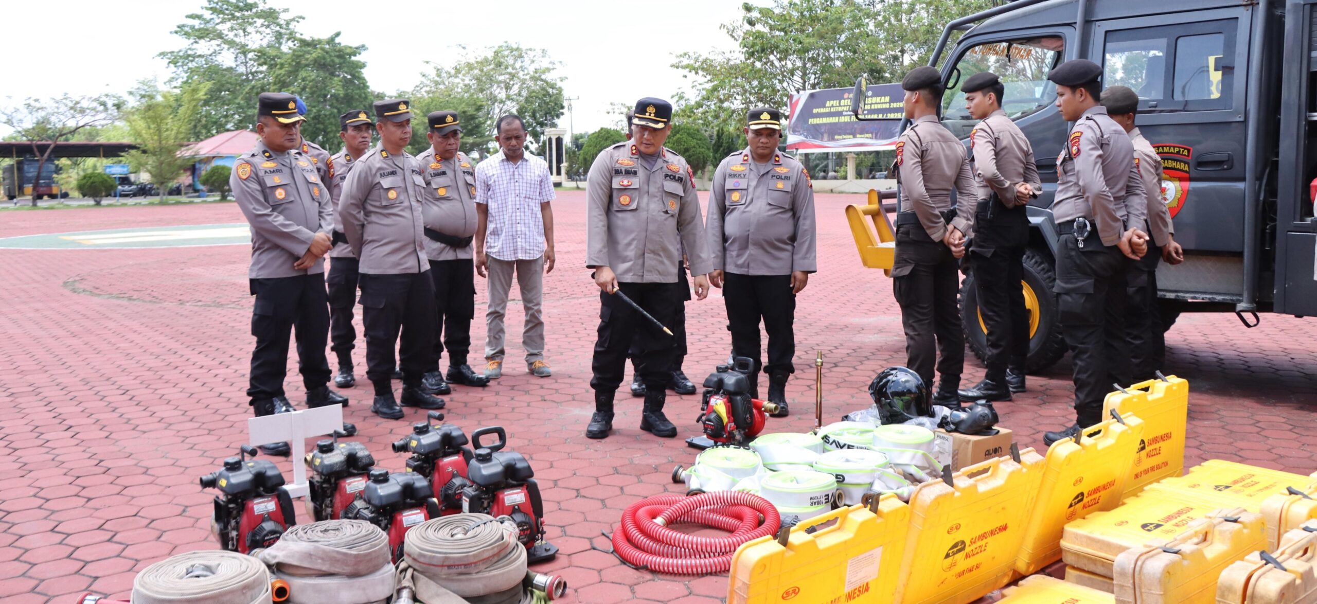 Kapolres Rohil Pimpin Apel Siaga Pemadaman Karhut