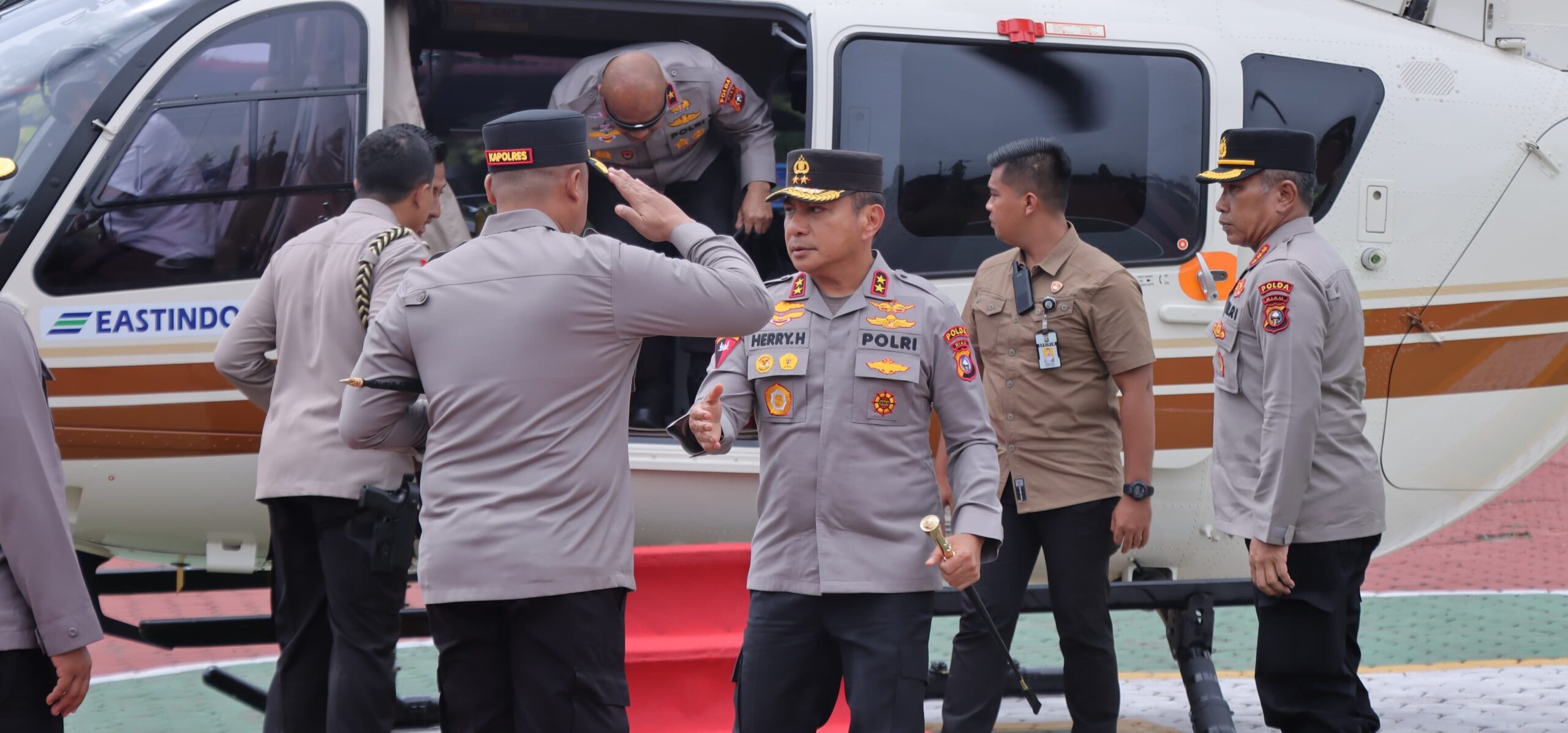 Kapolda Riau Letak Batu Pertama Pembangunan Gedung Pelayanan Publik Saat Kunjungi Polres Rohil