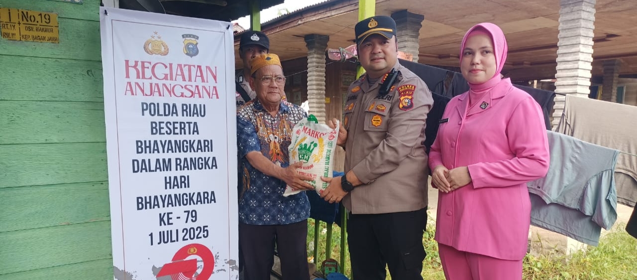 Polsek Bangko Anjangsana ke Purnawirawan Dalam Menyambut HUT Bhayangkara ke 79