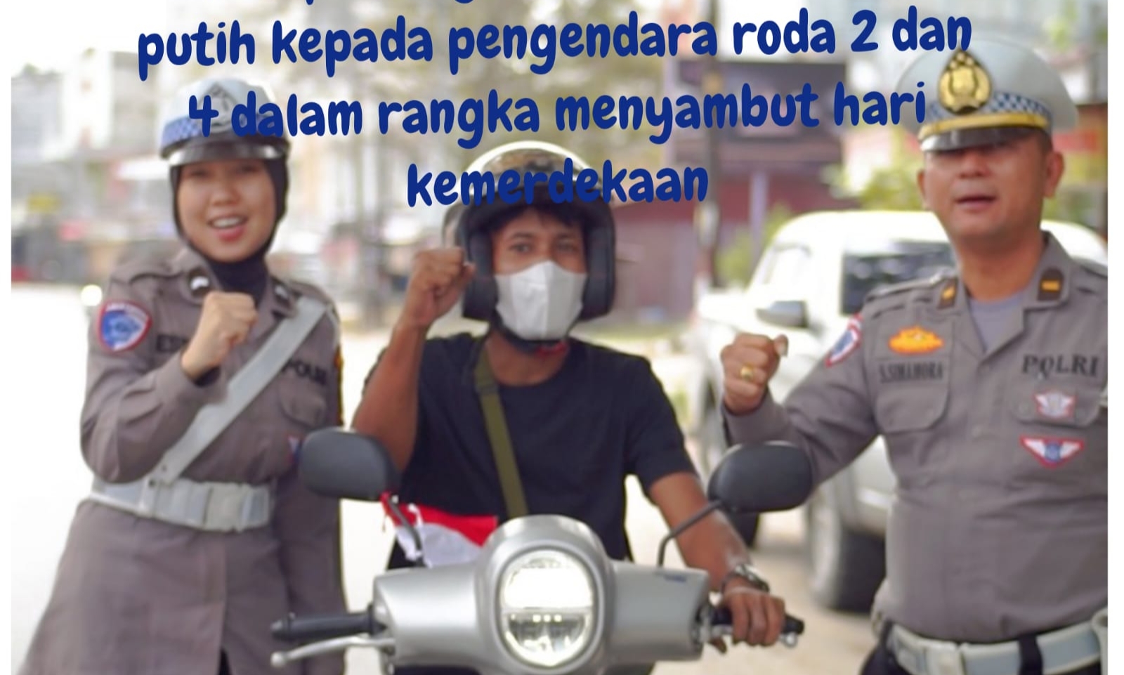 Meriahkan Kemerdekaan RI Satlantas Polres Rohil Bagikan Bendera