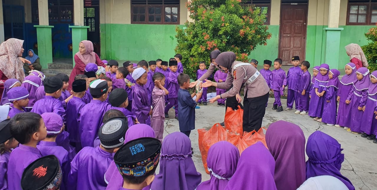 Edukasi Usia Dini Satlantas Polres Rohil Gelar Polsanak TK dan Paud