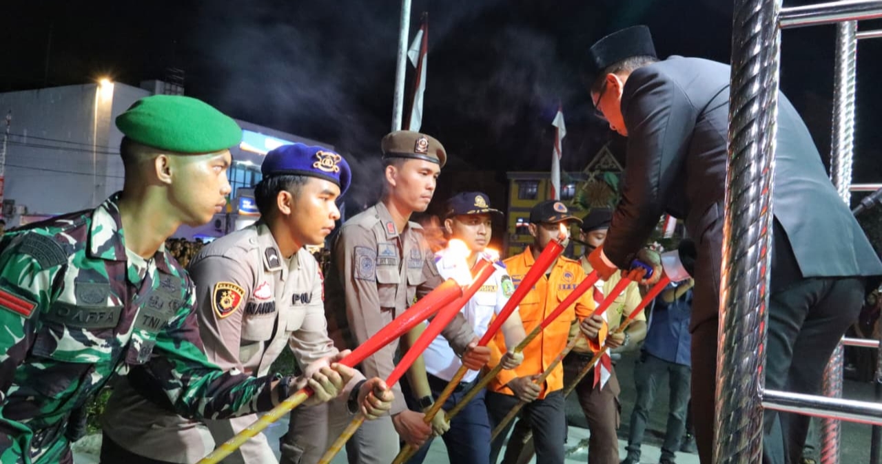 Pawai Obor Malam Taptu Wabup Rohil Jadi Inspektur