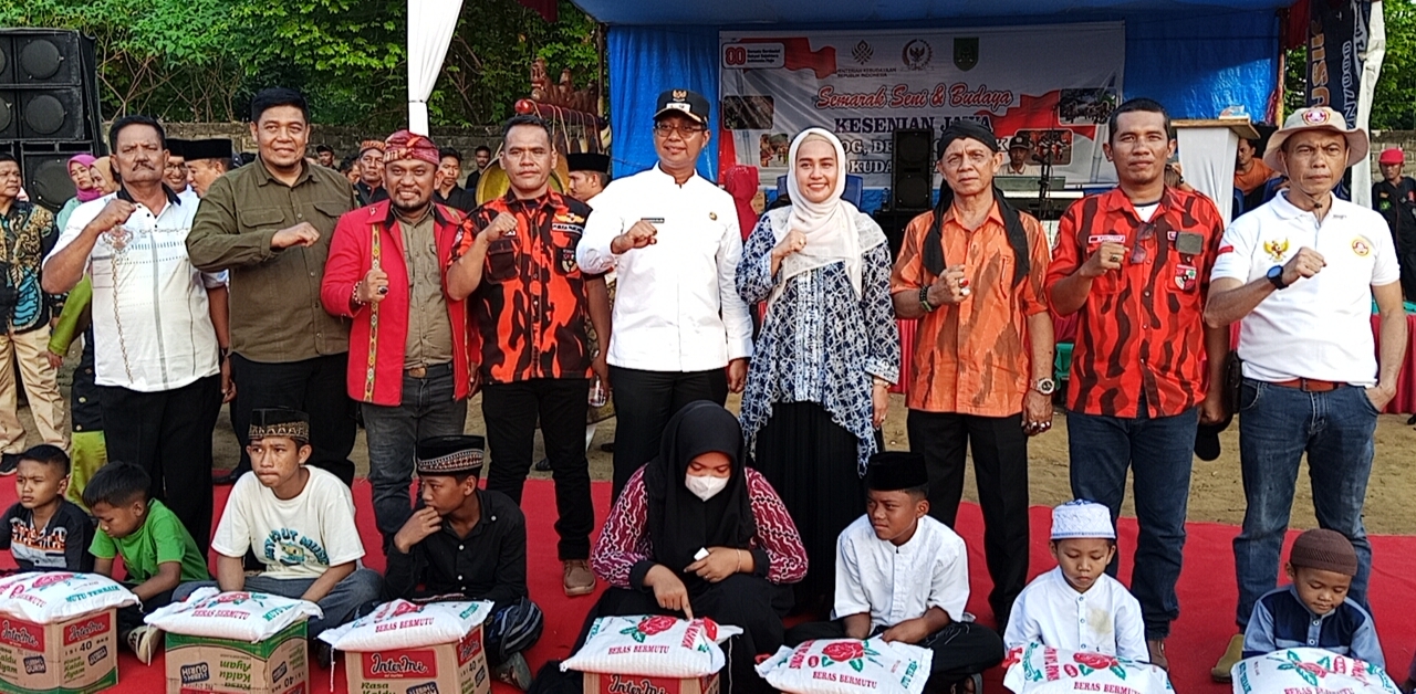 Karmila Sari Dan Wabup Rohil Hadiri Pagelaran Seni Budaya