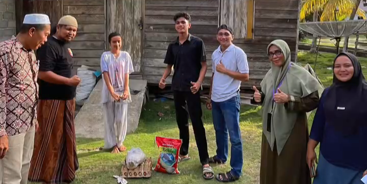 GJB Pemuda Sintong Salurkan Sembako Ke Warga Kurang Mampu