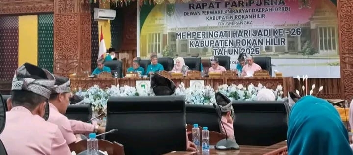 Ketua DPRD Ilhammi Pimpin HUT Rohil Ke 26 Saat Sidang Paripurna