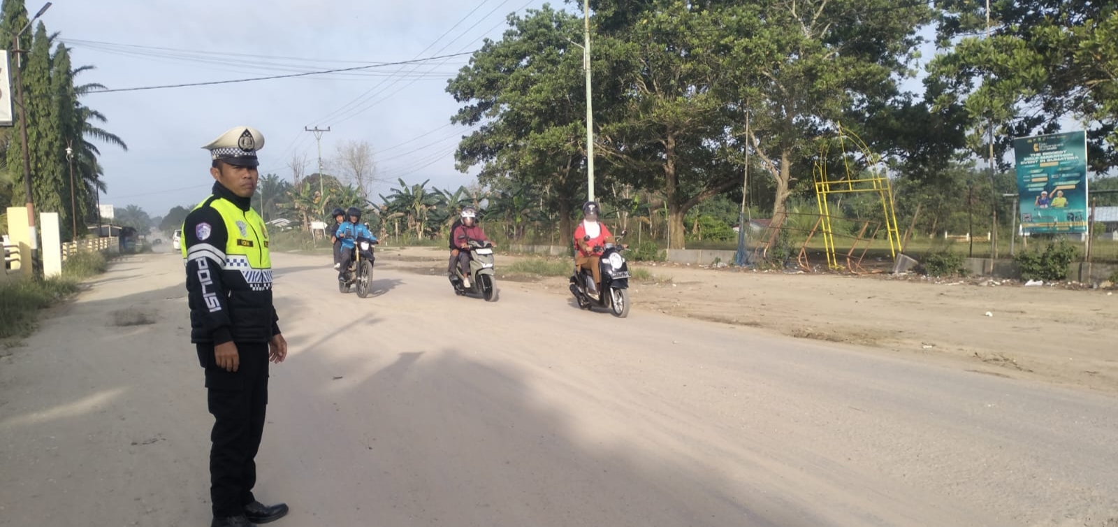 Agar Masyarakat Aman dan Lancar Polsek Pujud Gelar Strong Point Pagi