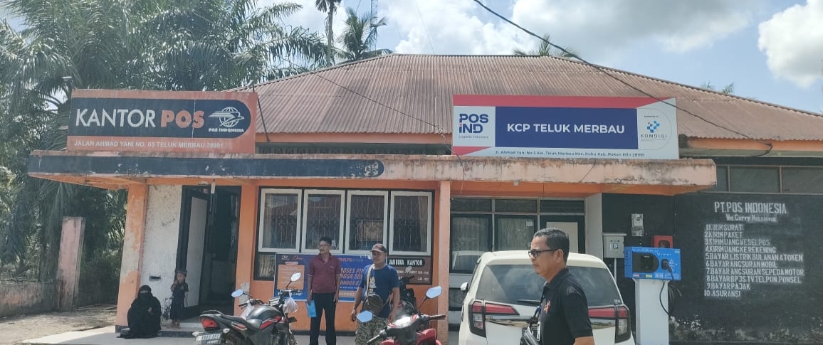 Camat Kecewa, Warga Miskin Tak Bisa Cairkan BLT Kesra