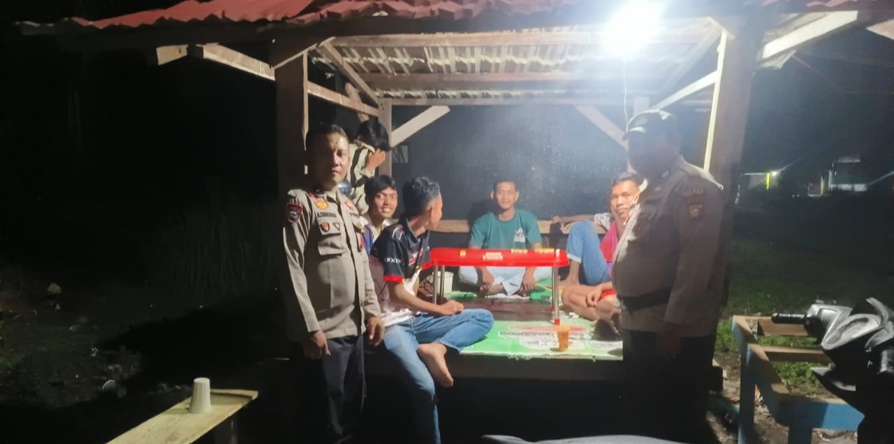Tingkatkan Kamtibmas Polsek Pujud Cek Pos Siskamling Warga