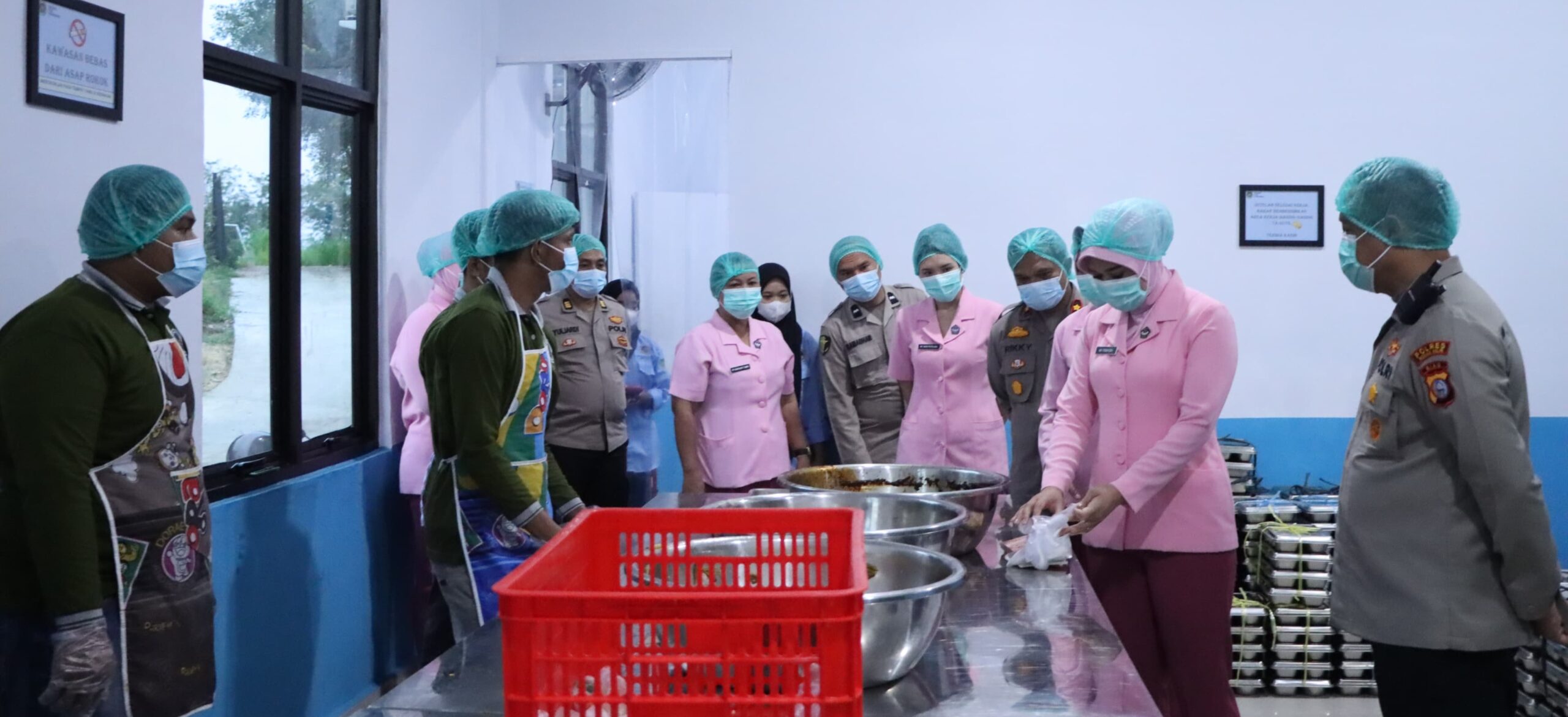 Pastikan Gizi dan Kebersihan Standar, Kapolres Rohil Cek Dapur SPPG