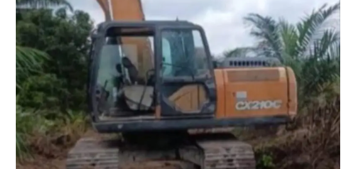 Diduga Buka Lahan Hutan Gunakan Alat Berat Pemda
