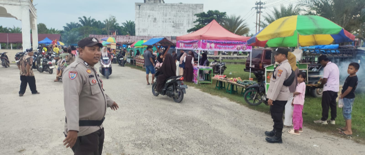 Polsek Pujud Rutin PAM dan Gatur Lalin di Pasar Ramadhan