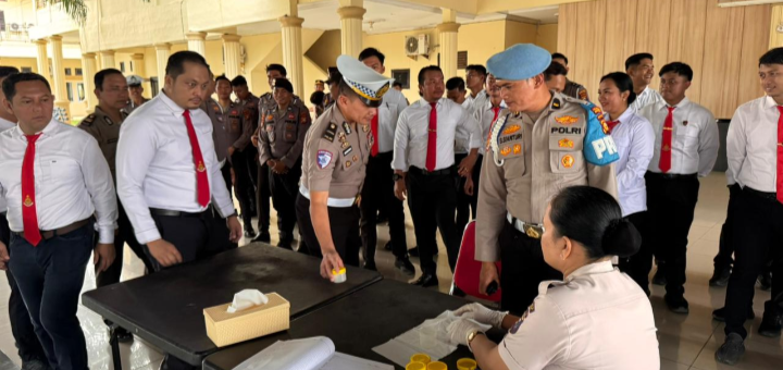 Bentuk Komitmen Polres Rohil Gelar Tes Urine