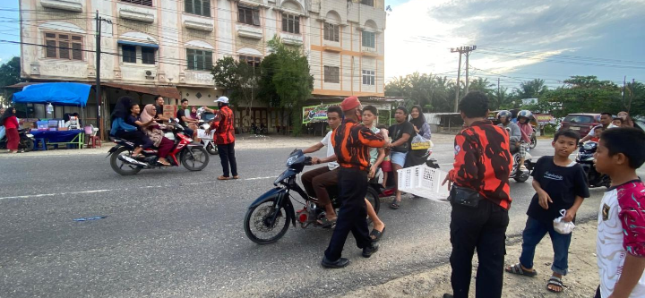 Nurdin: Pembagian Takjil MPC Pemuda Pancasila Sangat Positif Bagi Umat