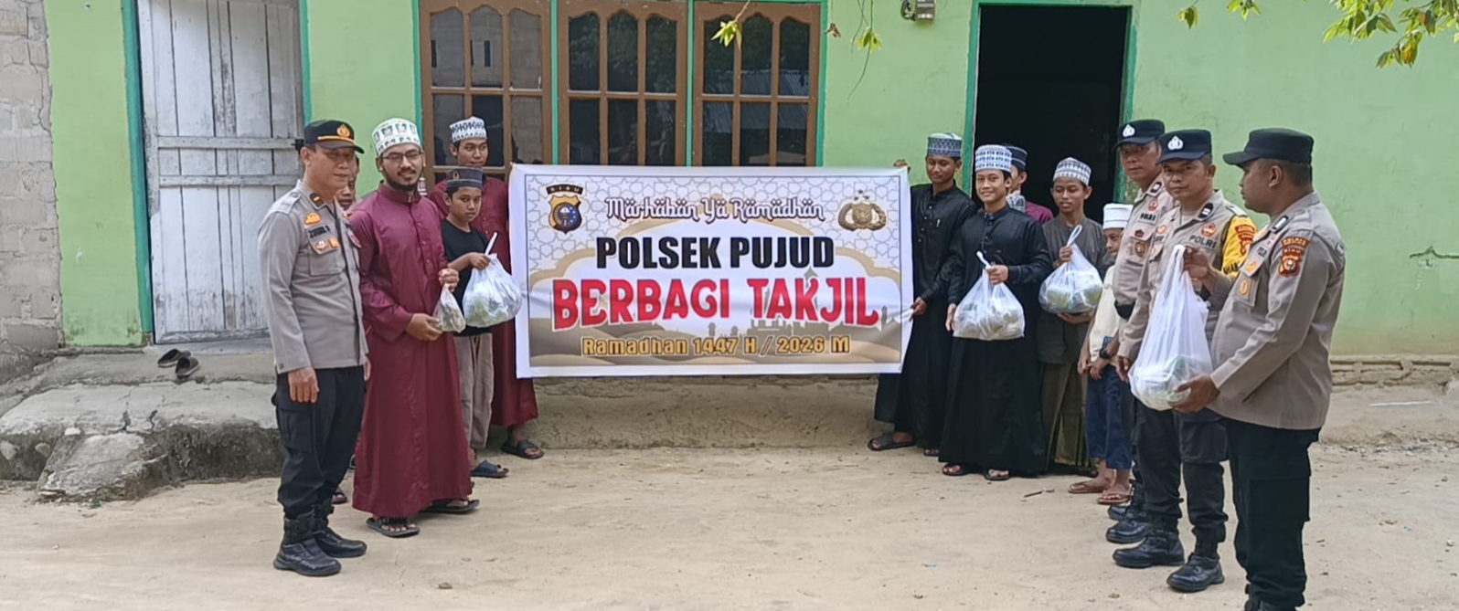 Peduli Sesama Polsek Pujud Bagikan Takjil Gratis ke Ponpes Tahfiz Tarbiyatul Qur’an