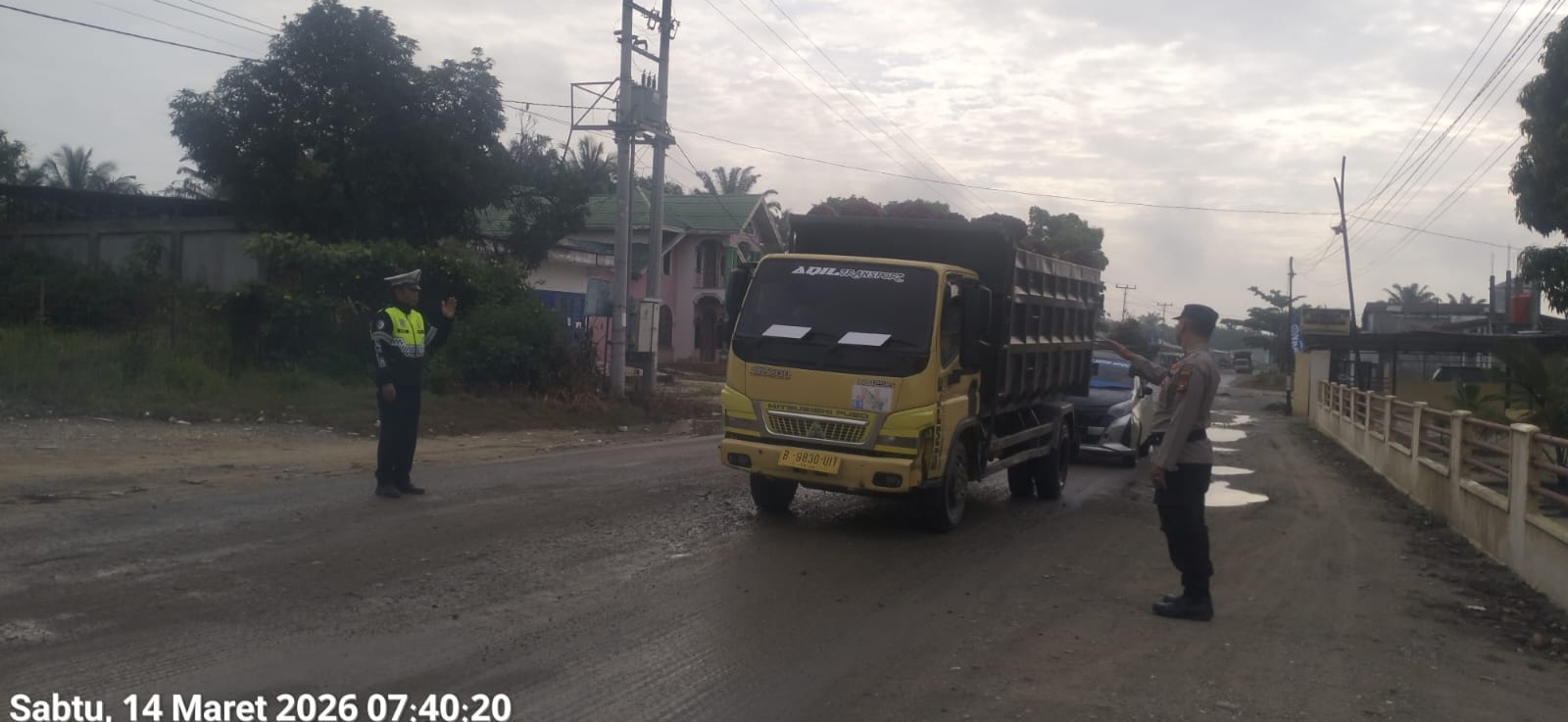 Beri Rasa Aman Polsek Pujud Gelar Strong Point Pagi