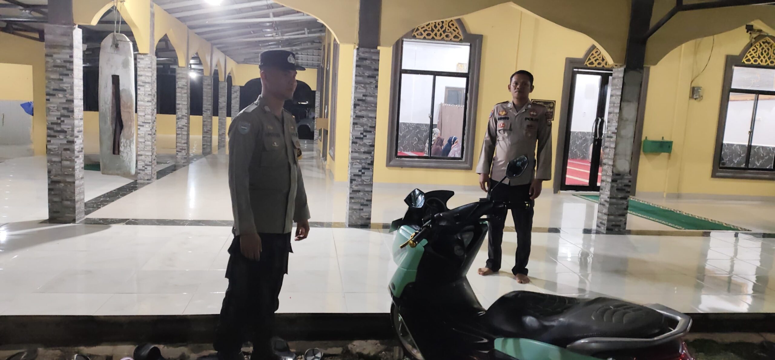 Antisipasi Curanmor Polsek Pujud Gelar PAM di Rumah Ibadah