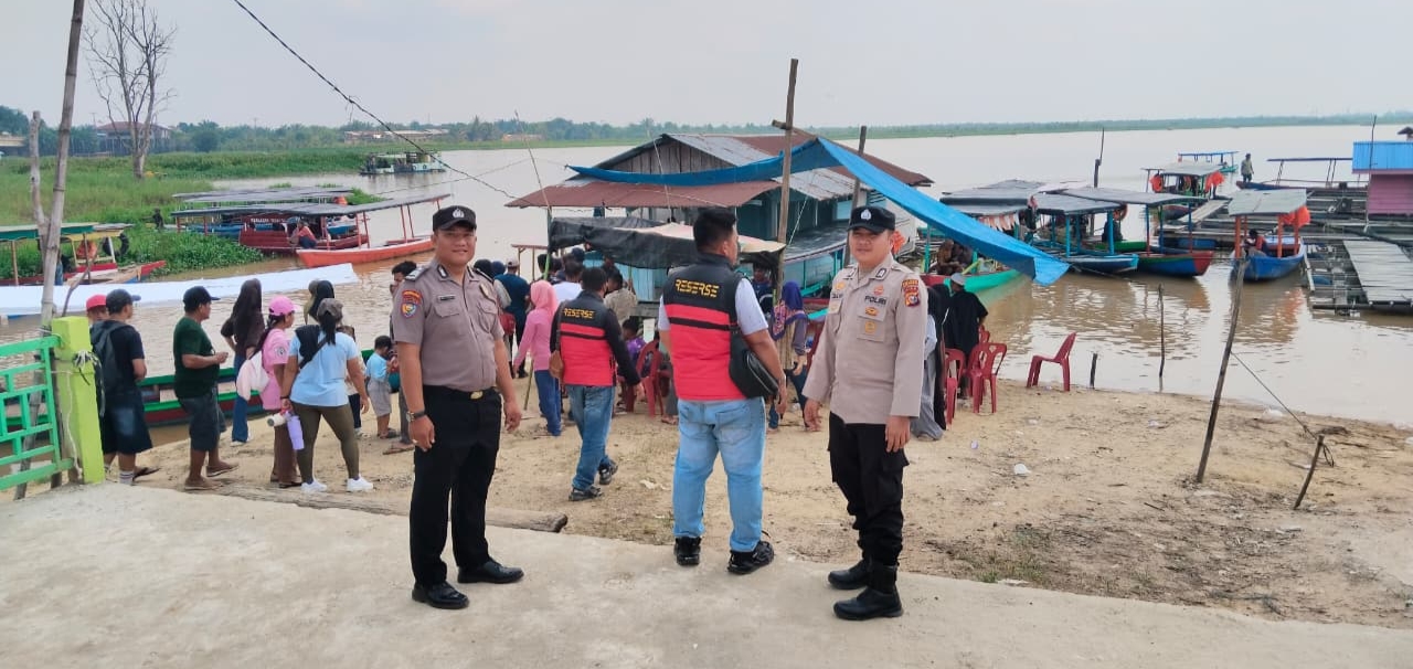 Agar Aman dan Lancar Polsek Pujud Atur Lalin dan PAM Idul Fitri ke 3