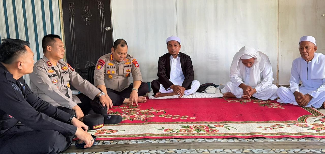 Pasca Aksi Dit Polairud, Wadir Binmas Polda Riau dan Polres Rohil Cooling System Dikediaman Ulama Panipahan