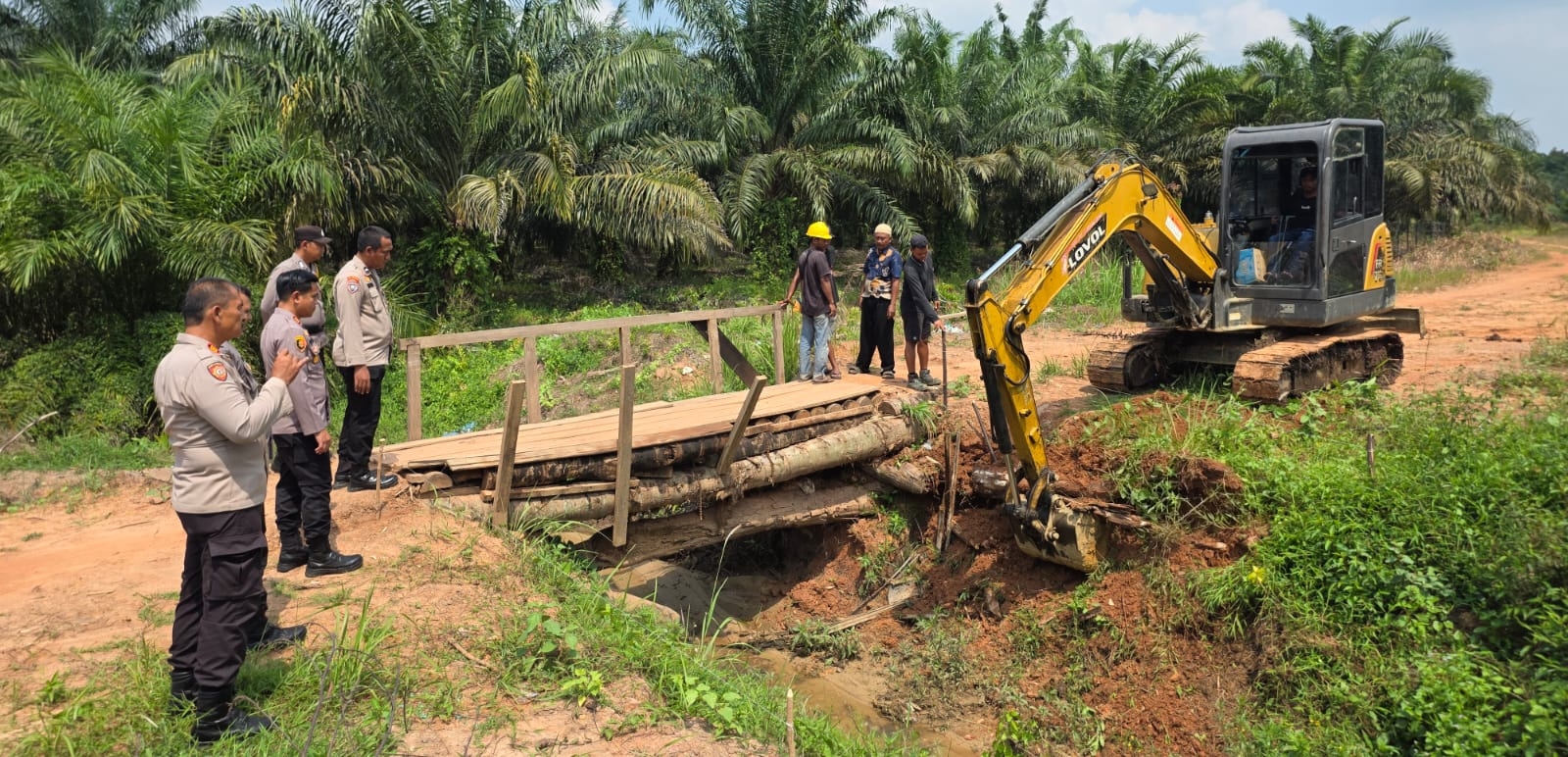 Jembatan Merah Putih Presisi Hari Pertama Lancar