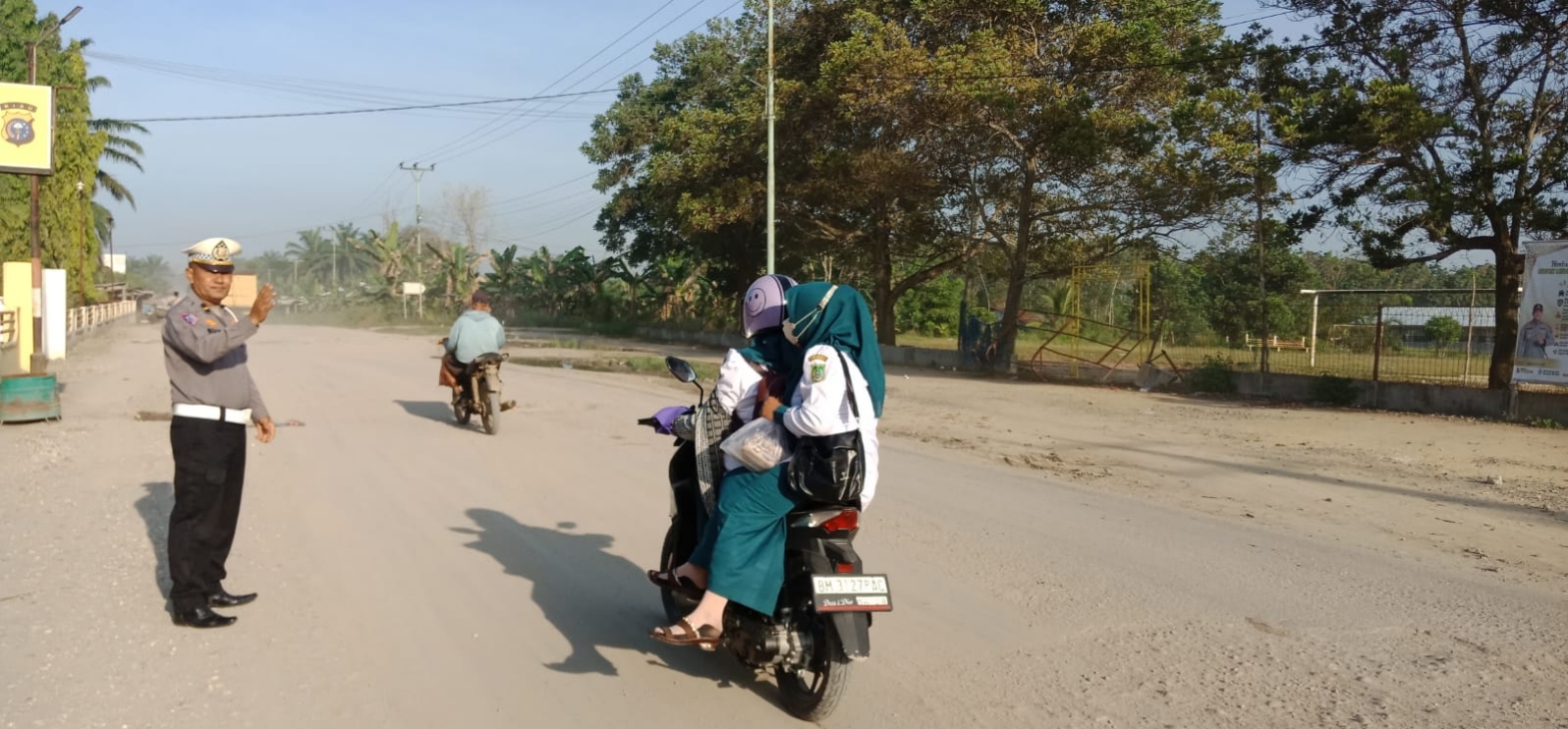 Agar Aman dan Lancar Polsek Pujud Gelar Strong Point Pagi